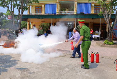 Hưng Nguyên: Tổ chức lớp tập huấn phòng cháy chữa cháy