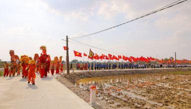 Hưng Nguyên: Lễ rước sắc, điểm nhấn quan trọng trong phần lễ tại Lễ hội Đền Ông Hoàng Mười